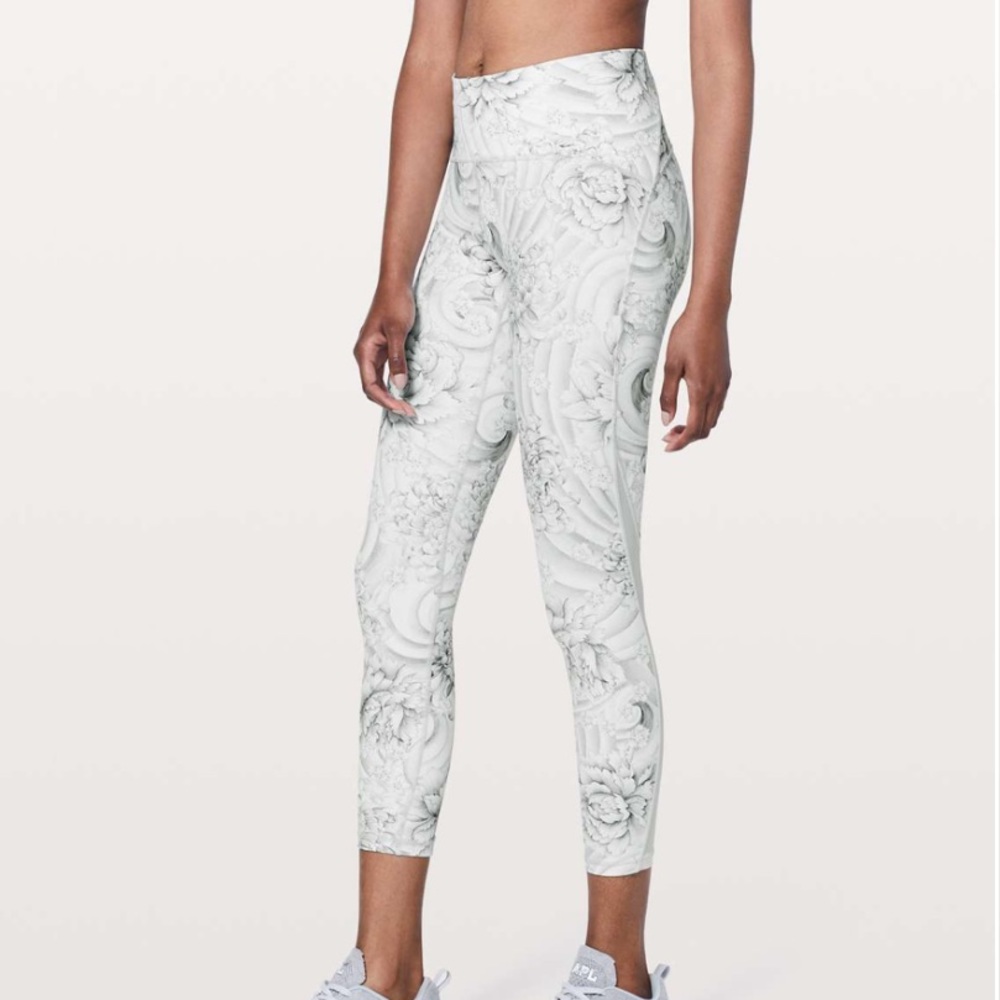 Lululemon Train Times 7/8 Pants